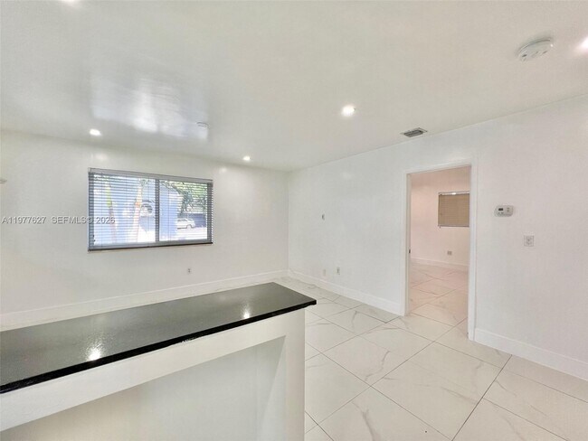 Building Photo - 62 NE 78th St