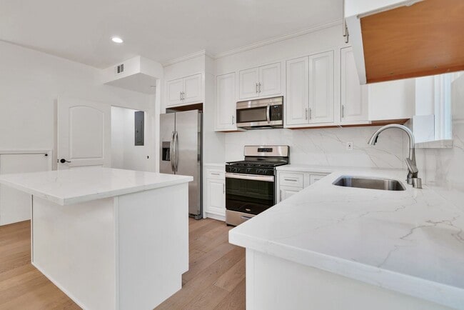 Building Photo - 11338 Barman Ave