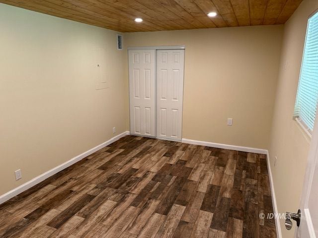 Building Photo - LOG CABIN RENTAL WALK TO TOWN