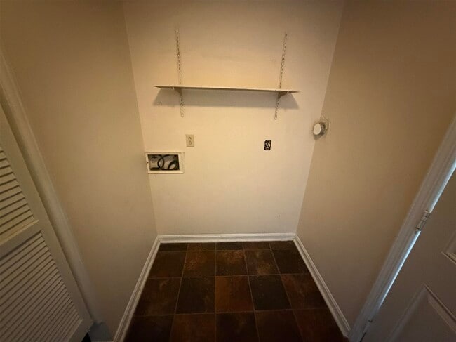 Building Photo - 1036 Ellen Dr