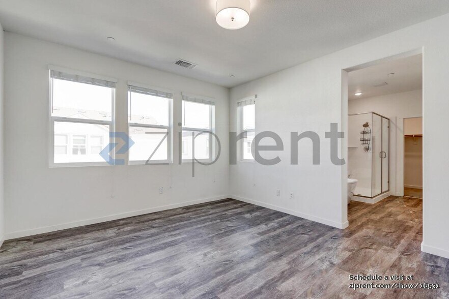Building Photo - 50 Seasmoke Pl