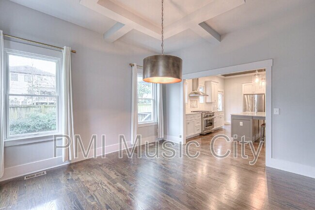 Building Photo - 1537B Battlefield Dr