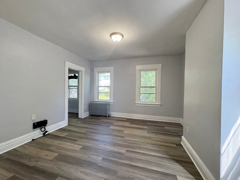 180 Lincoln Pl 2 - 178 Lincoln Pl