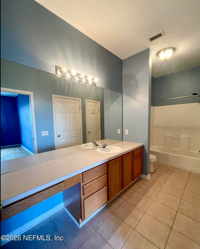 Building Photo - 7990 Baymeadows Rd