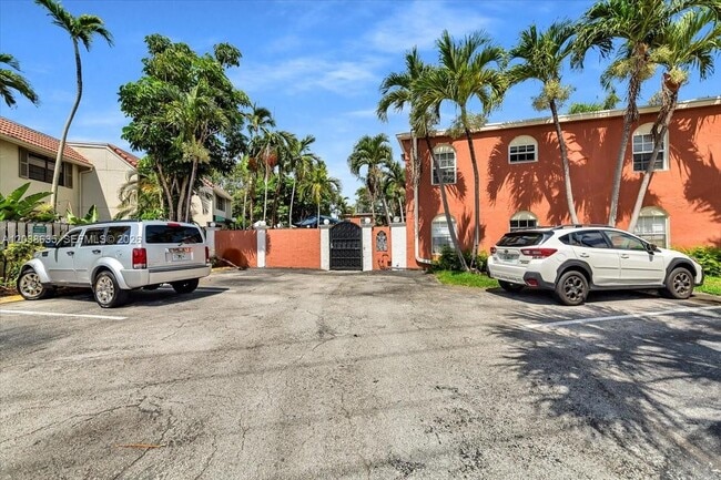 Building Photo - 1405 Miami Rd