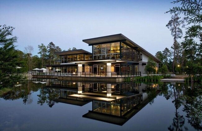 Building Photo - 4221 Davis Oak Dr