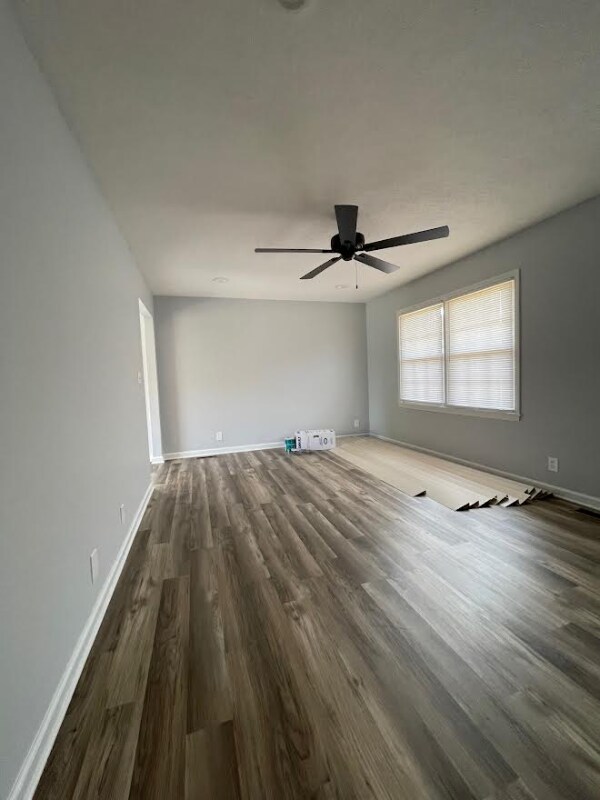 Building Photo - 1601 Rhode Ct