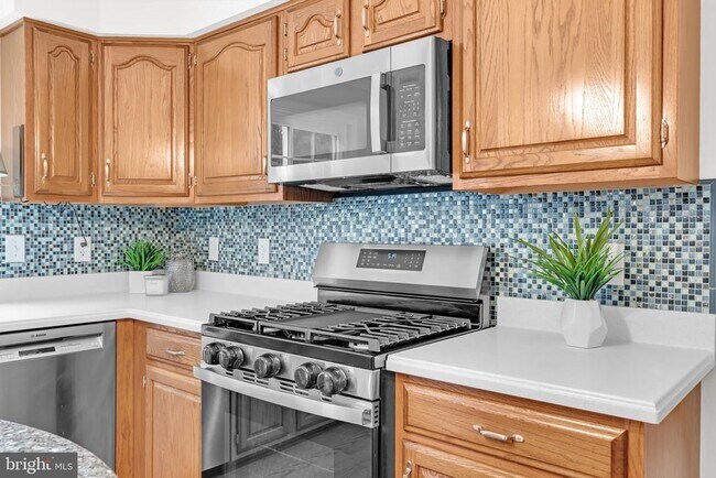 Building Photo - 9112 Silver Pointe Way