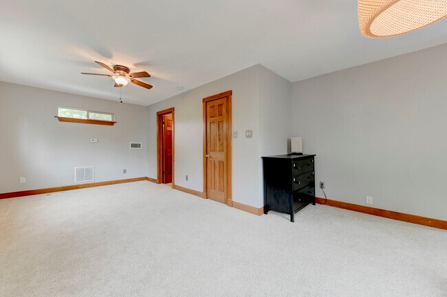 Building Photo - 13918 Hummingbird Ln