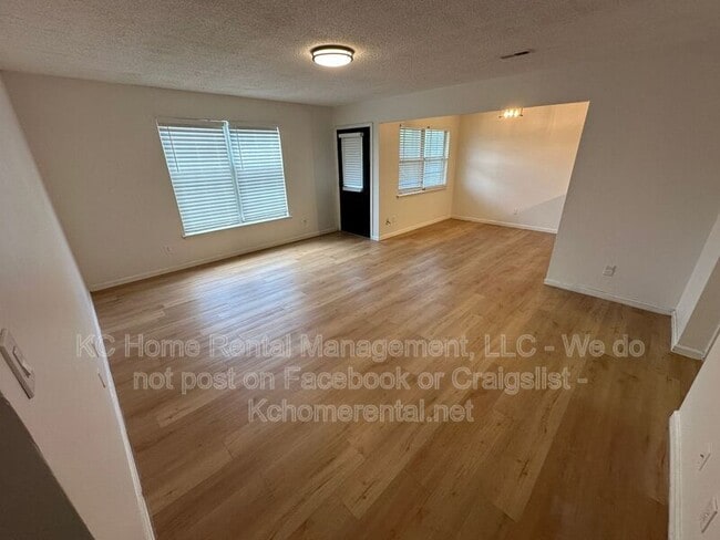 Building Photo - 300 Osage St