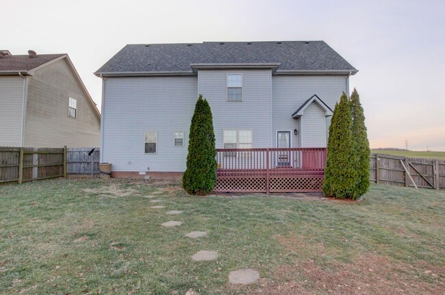 Building Photo - Super Views of Kentucky while in Clarksville