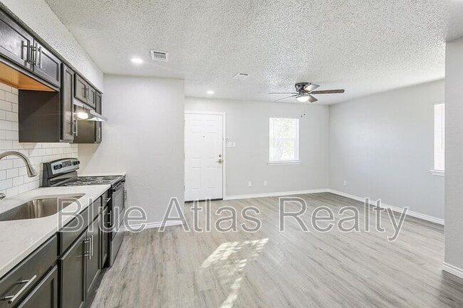 Building Photo - 4006 Fair Park Blvd