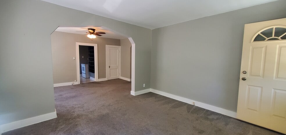 Entry/1st Living Room - 2518 N 22nd St