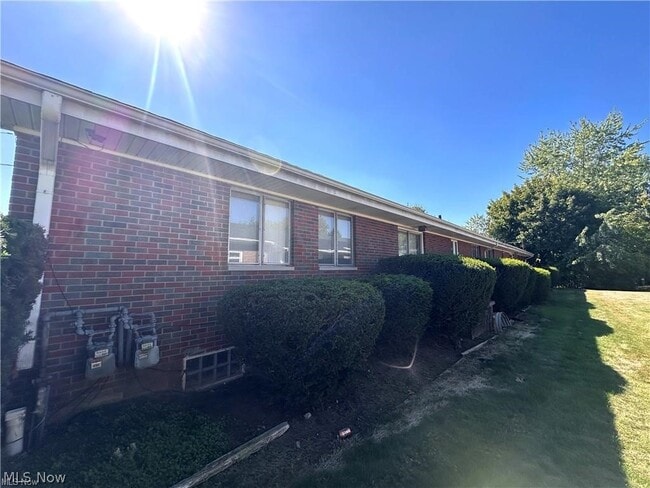 Building Photo - 288 Kenridge Rd