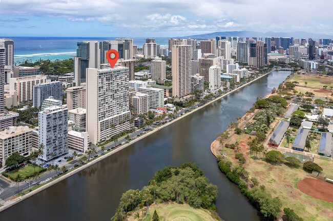 Building Photo - 2211 Ala Wai Blvd