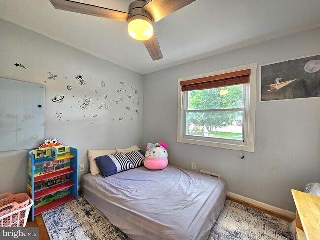Building Photo - 5918 King James Dr
