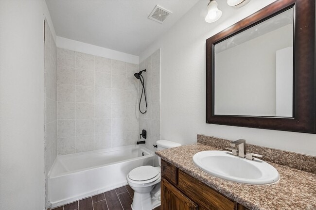 Building Photo - 6106 Settlers Lake Cir E