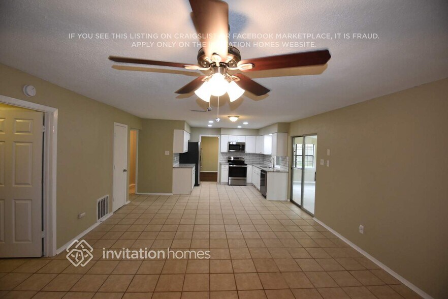 Building Photo - 3921 Willow Run Dr