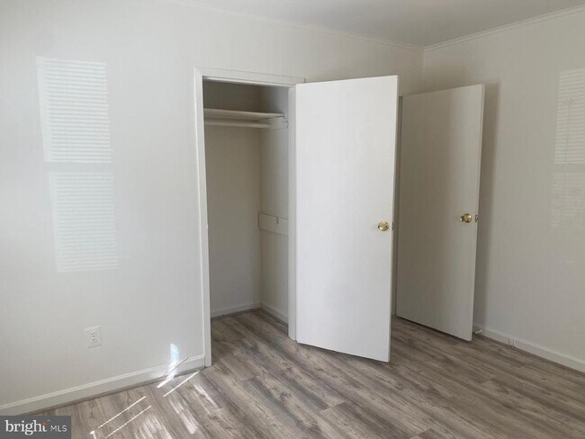 Building Photo - 2200 Greenwich St