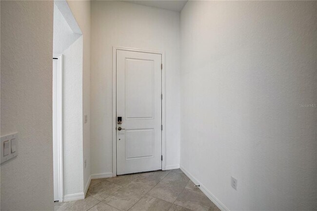 Building Photo - 11387 Pinot Dr