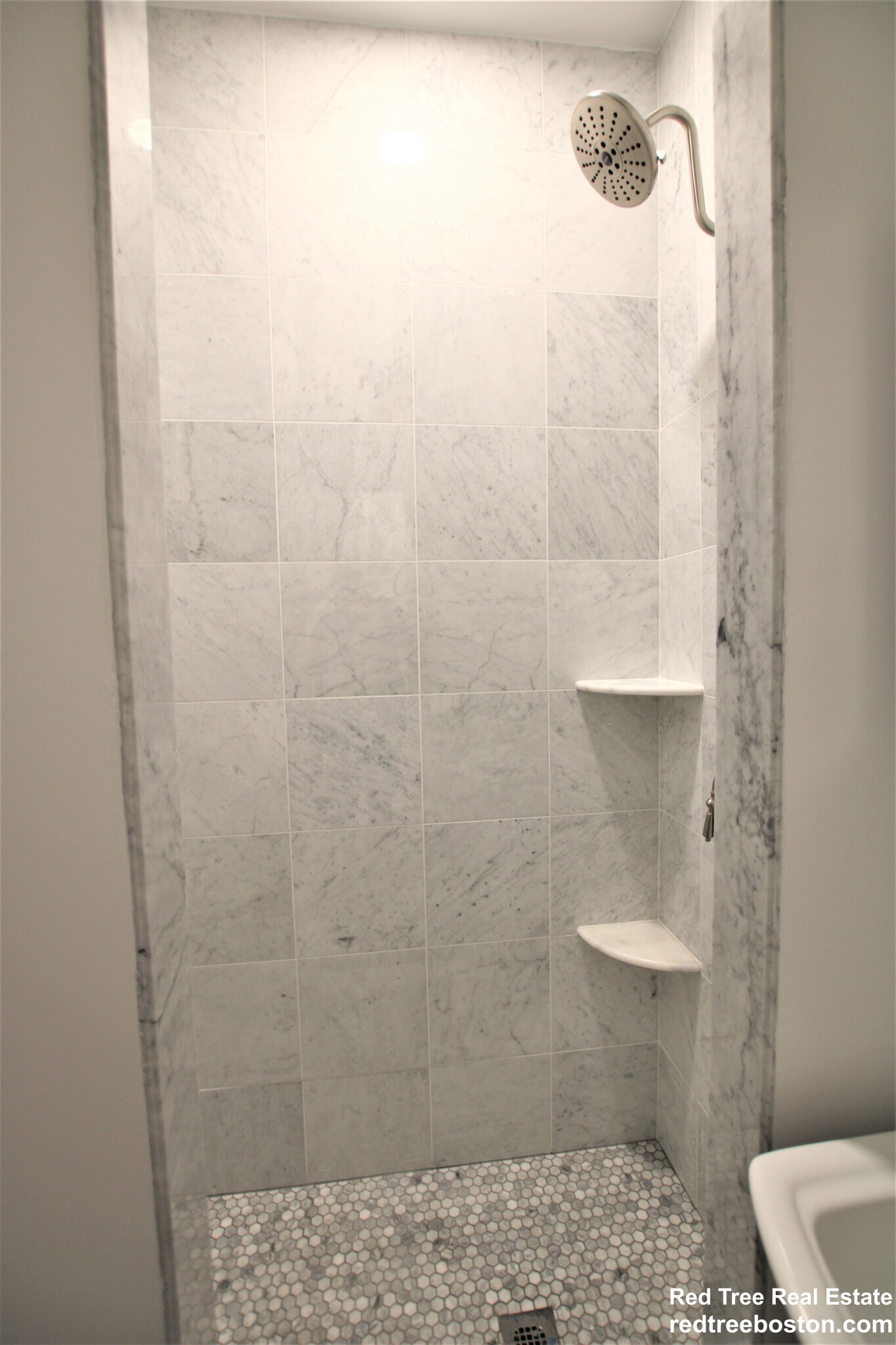 Building Photo - 24 Phillips St