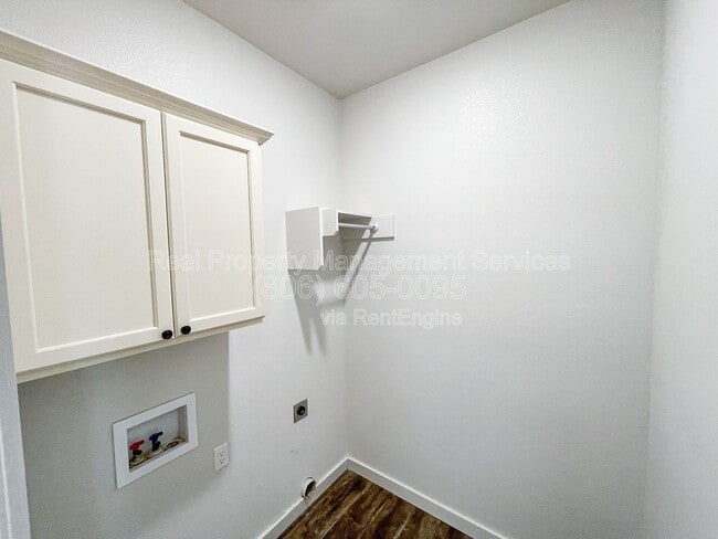 Building Photo - 2112 9th St