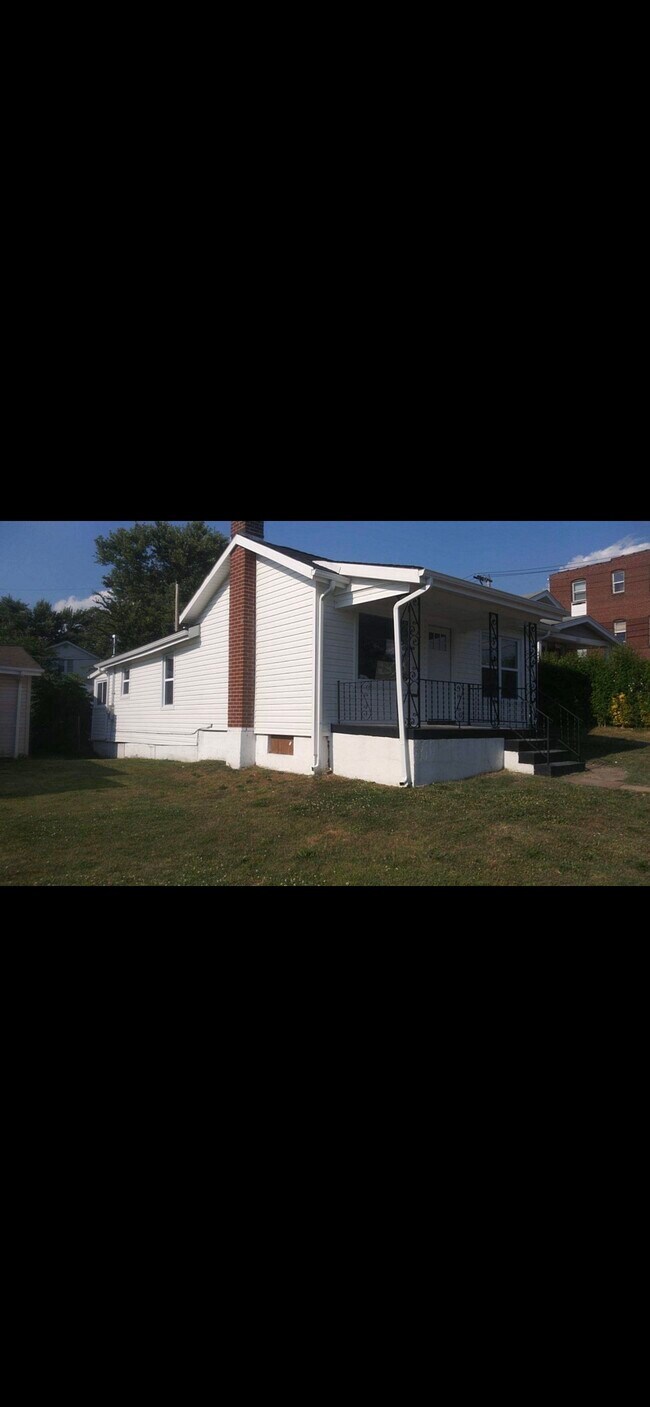 Building Photo - 4317 Potomac St