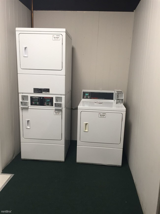 Building Photo - 324 Orange St