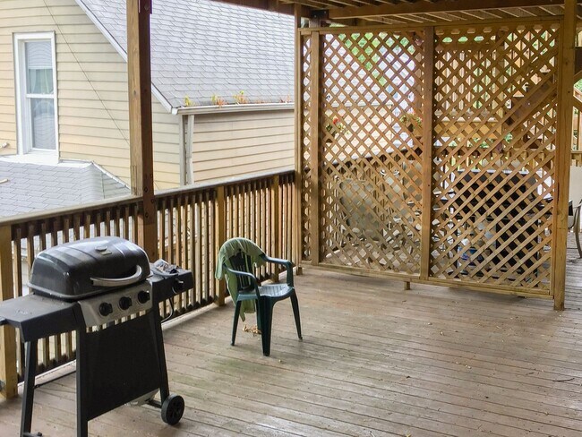 Building Photo - 3455 N Wolcott Ave