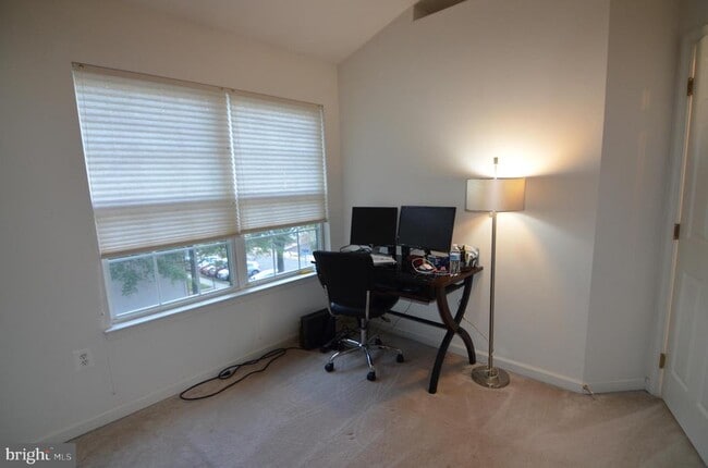 Building Photo - 2946 Saxon Flowers Dr