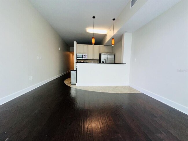Building Photo - 101 S Eola Dr
