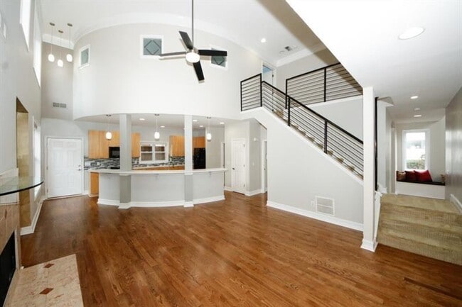 Building Photo - 1354 Brookhaven Village Cir NE