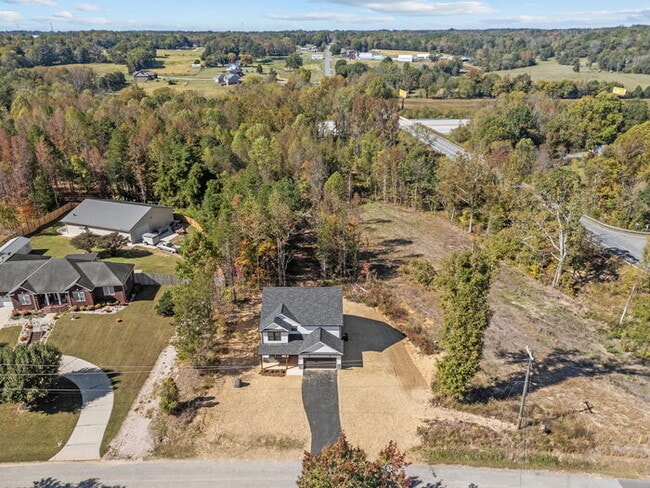 Building Photo - Stunning New Build!