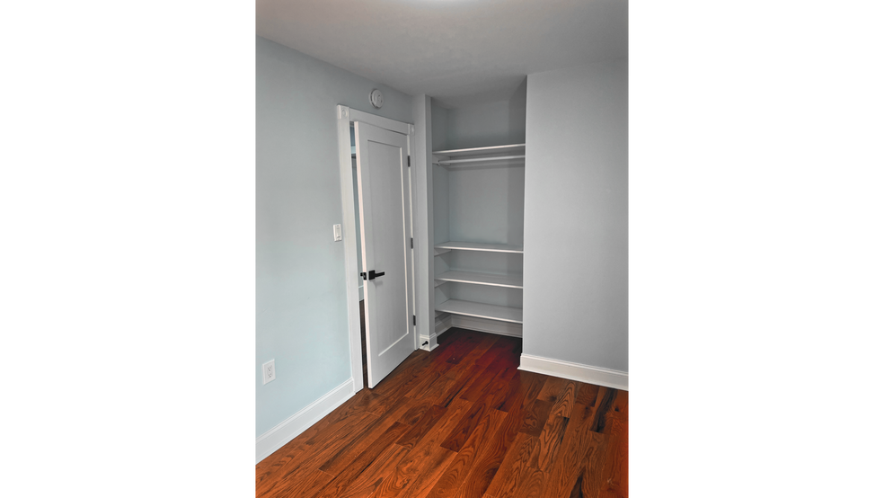 Building Photo - 808 Eynon St
