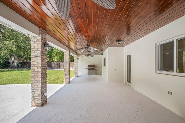 Building Photo - 8260 SW 95th St