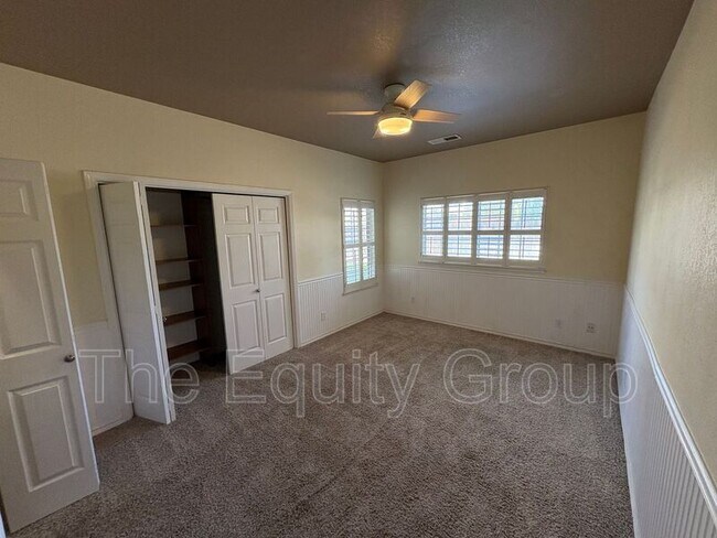 Building Photo - 540 W Birch Ct