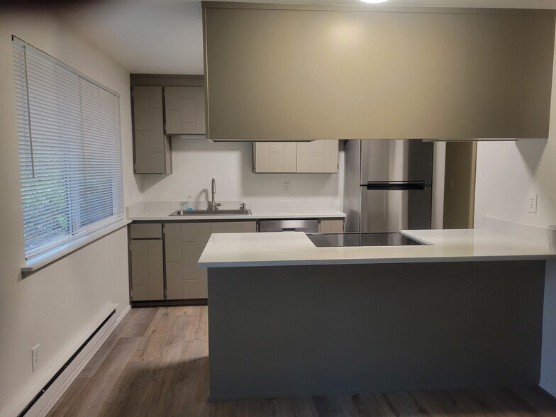 Building Photo - 7606 Chinook Ave