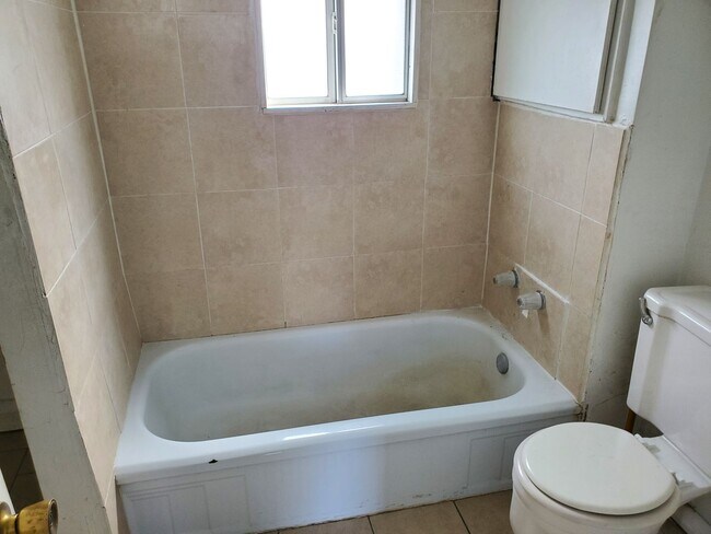 Building Photo - 1312 N New York Ave