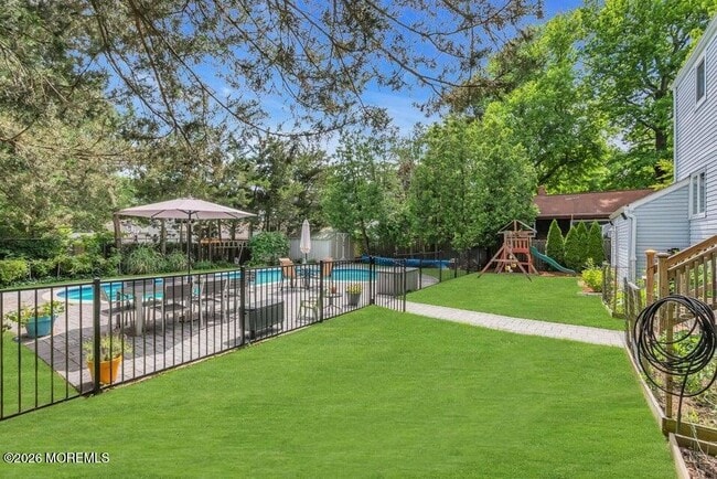 Building Photo - 416 Roosevelt Ave