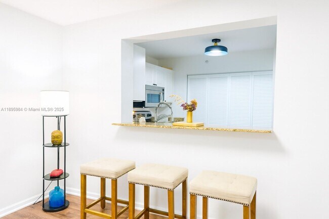 Building Photo - 2711 Ocean Club Blvd