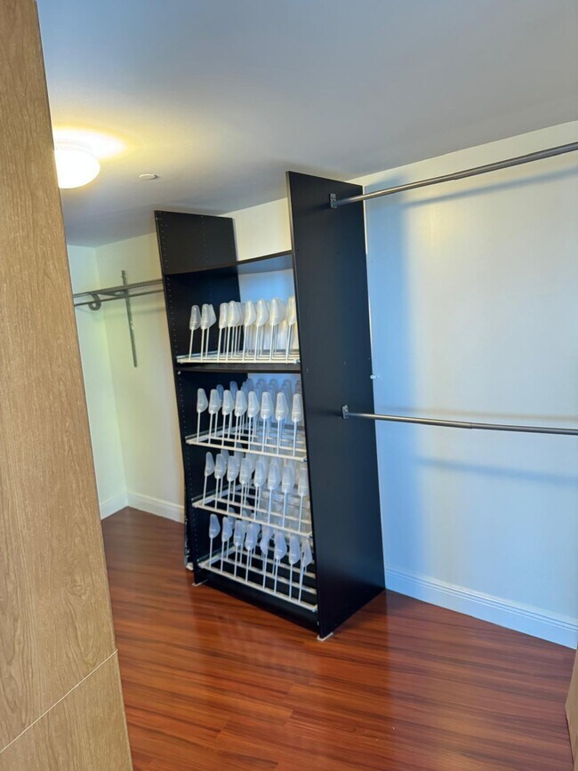 Building Photo - 1800 S Ocean Dr