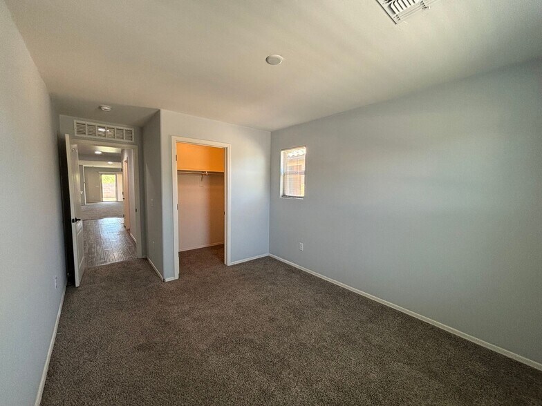 Building Photo - 5154 E Arguedas Pl