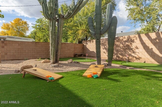 Building Photo - 1148 E Glenn Dr