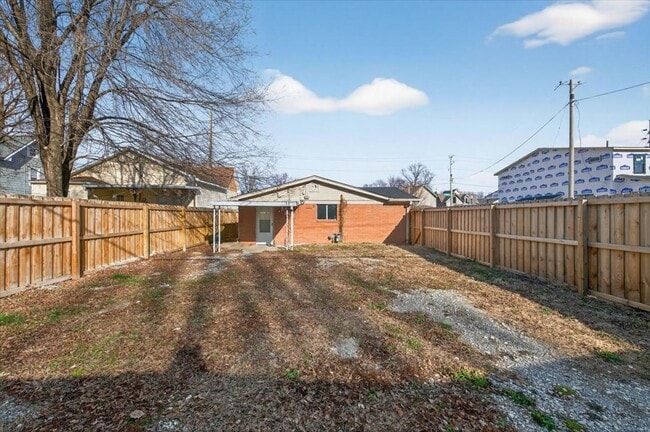 Building Photo - 1801 W Morris St