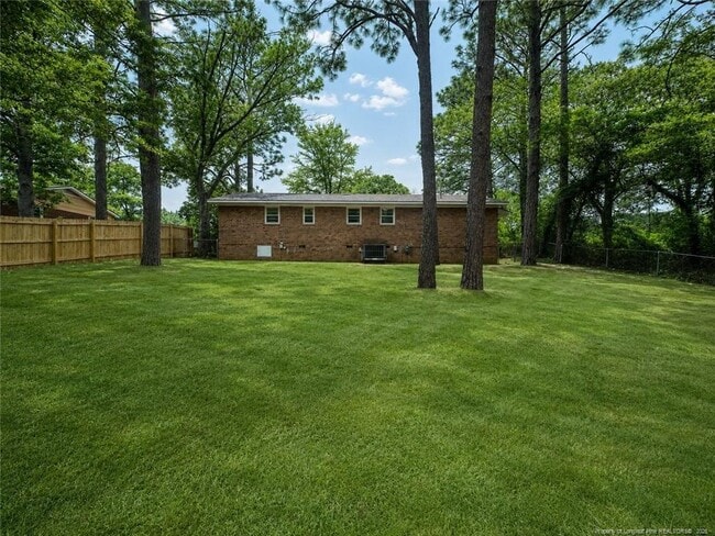 Building Photo - 1404 Hibiscus Rd