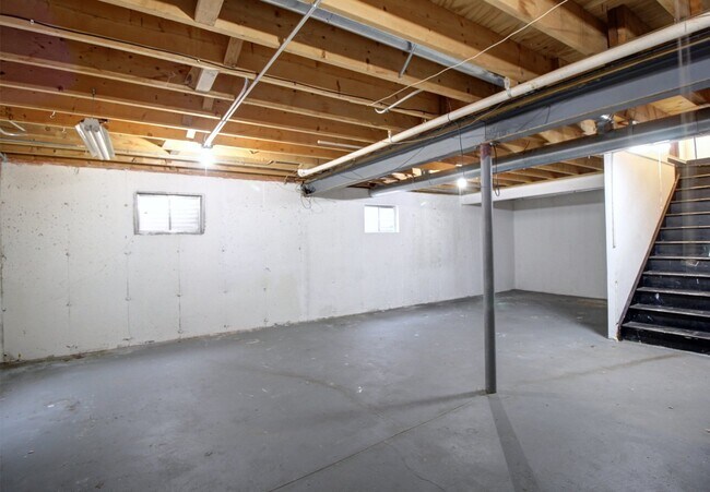 Building Photo - 148 Sandalwood Ln