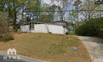 Building Photo - 1324 N Cliff Valley Way NE