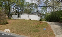 Building Photo - 1324 N Cliff Valley Way NE