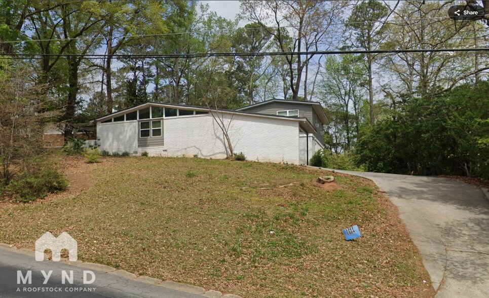 Building Photo - 1324 N Cliff Valley Way NE