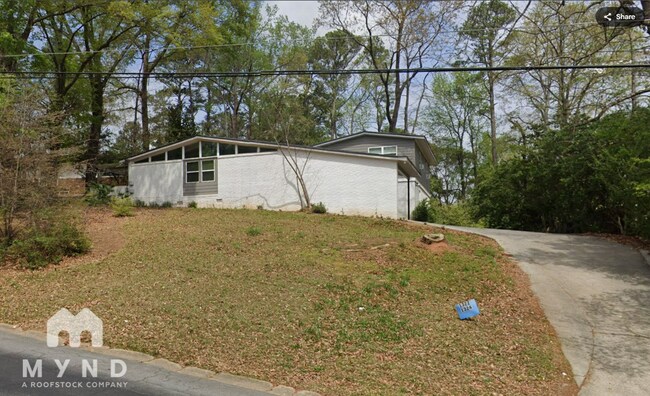 Primary Photo - 1324 N Cliff Valley Way NE
